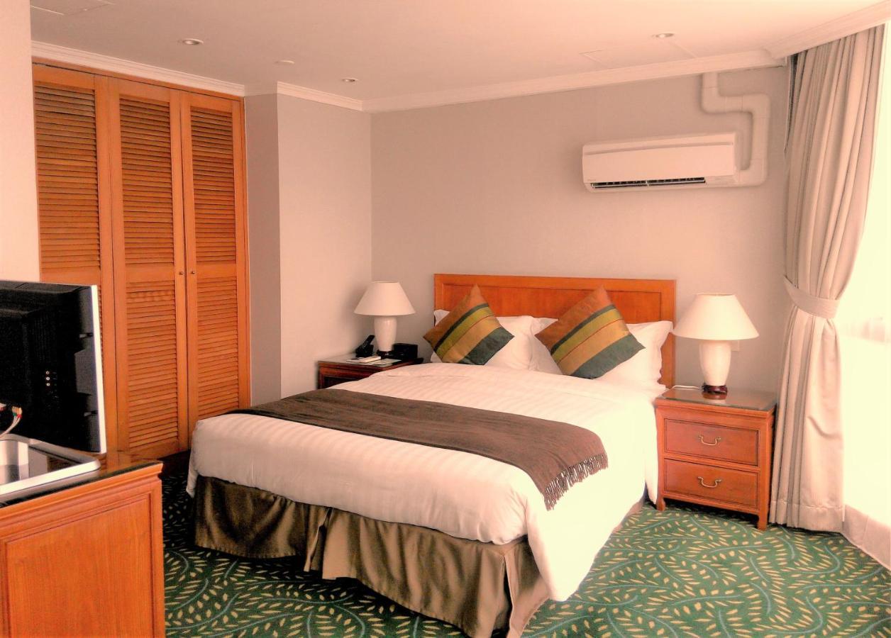 Bishop Lei International House 4*