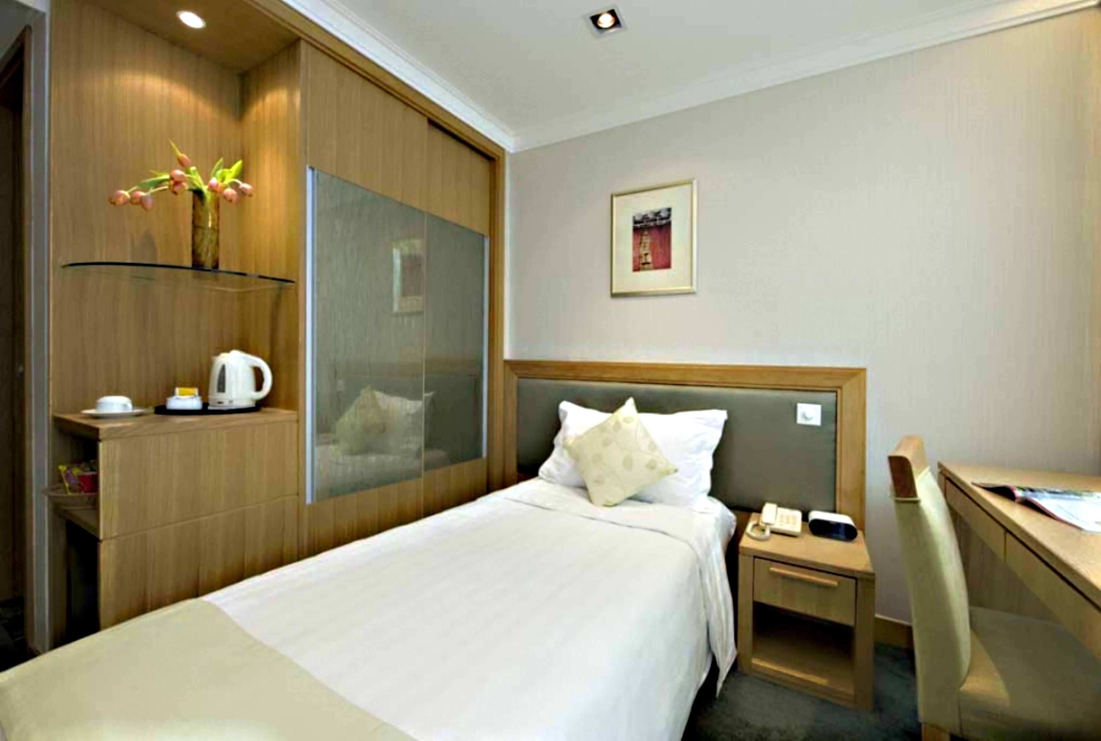 Bishop Lei International House 4*